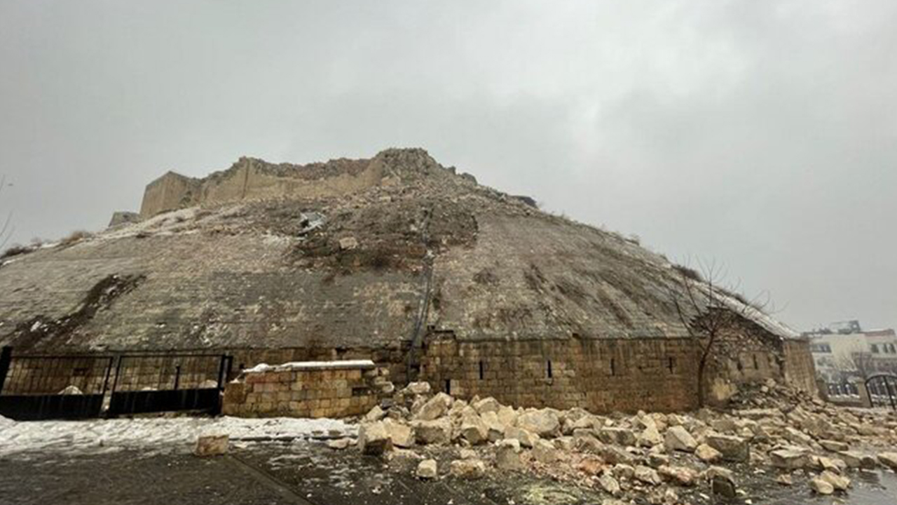 ویرانی قلعه تاریخی با زلزله ترکیه