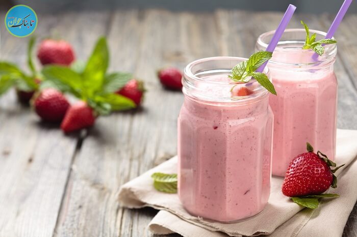 ۱۲ طرز تهیه اسموتی توت فرنگی ساده و ترکیبی مثل کافی شاپ اسموتی توت فرنگی ساده