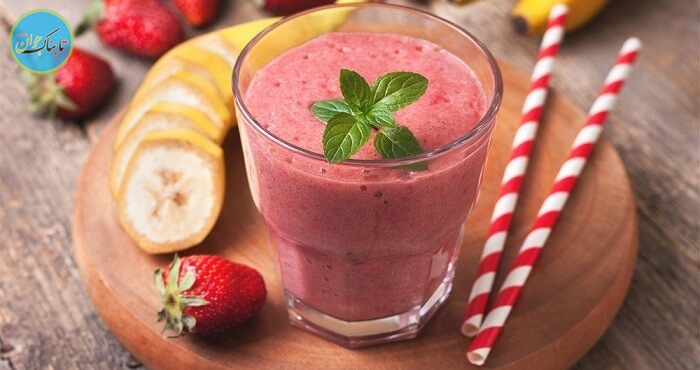 ۱۲ طرز تهیه اسموتی توت فرنگی ساده و ترکیبی مثل کافی شاپ اسموتی توت فرنگی با موز