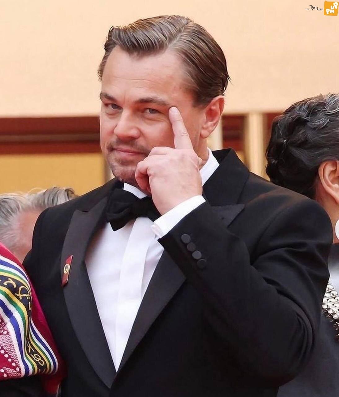 ژست متفکرانه لئوناردو دی‌کاپریو روی فرش قرمز/ عکس