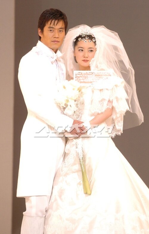 عکس‌های جشن عروسی یانگوم با تاجر آمریکایی / عکس