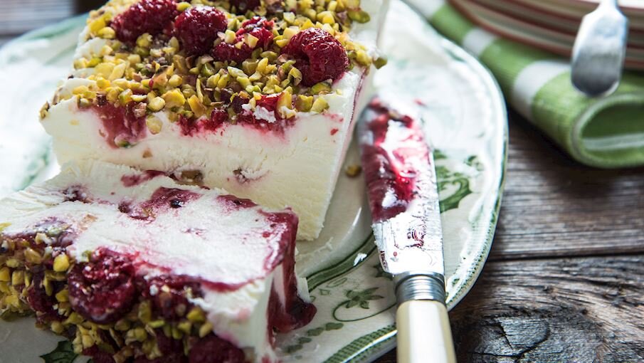 معرفی ۱۰ دسر محبوب در سراسر دنیا؛ بستنی سنتی ایرانی در جایگاه نخست برترین دسرهای سرد جهان/ عکس