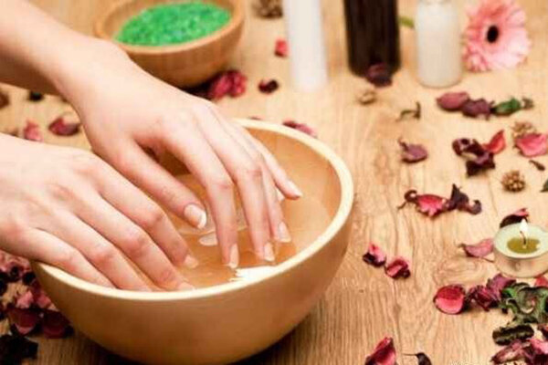 با این ۳ ماده طبیعی ناخنهای خود را مقاوم کنید