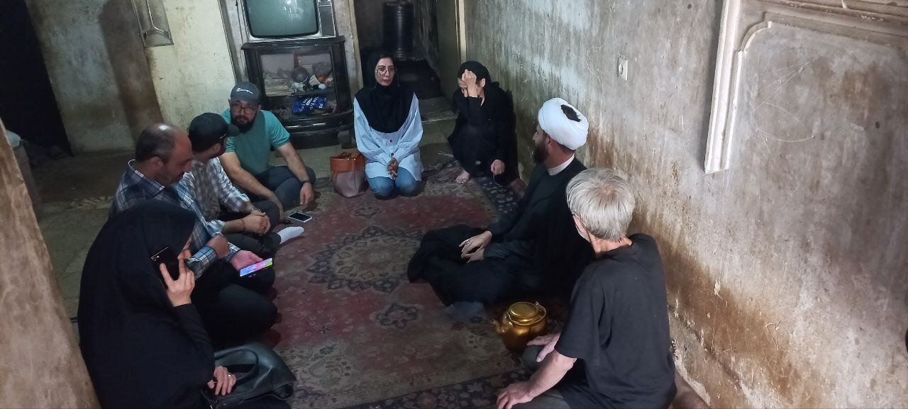 دستگاههای دولتی در صف حمایت از رضا و طاووس؛ از پیگیری درمان تا بازسازی خانه/ «دیوارها را سفید گلگلی رنگ کنید»