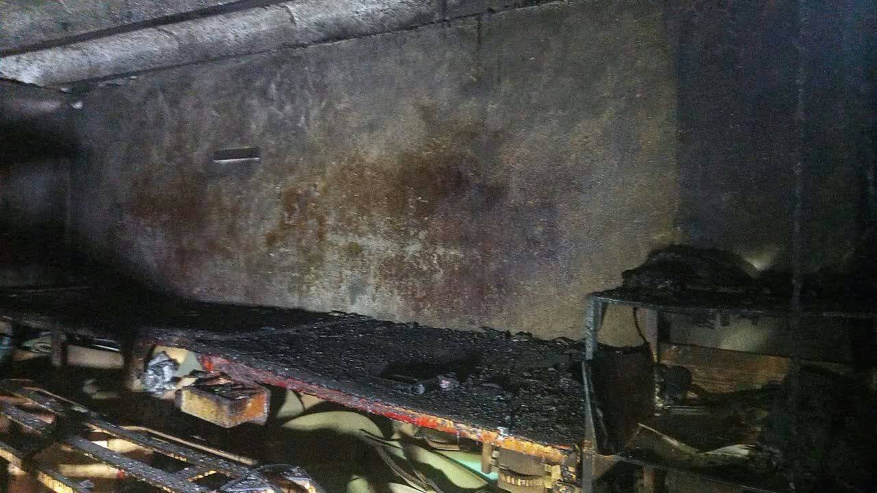 جزئیات آتشسوزی در کارگاه مبلسازی با ۴ فوتی/ عکس