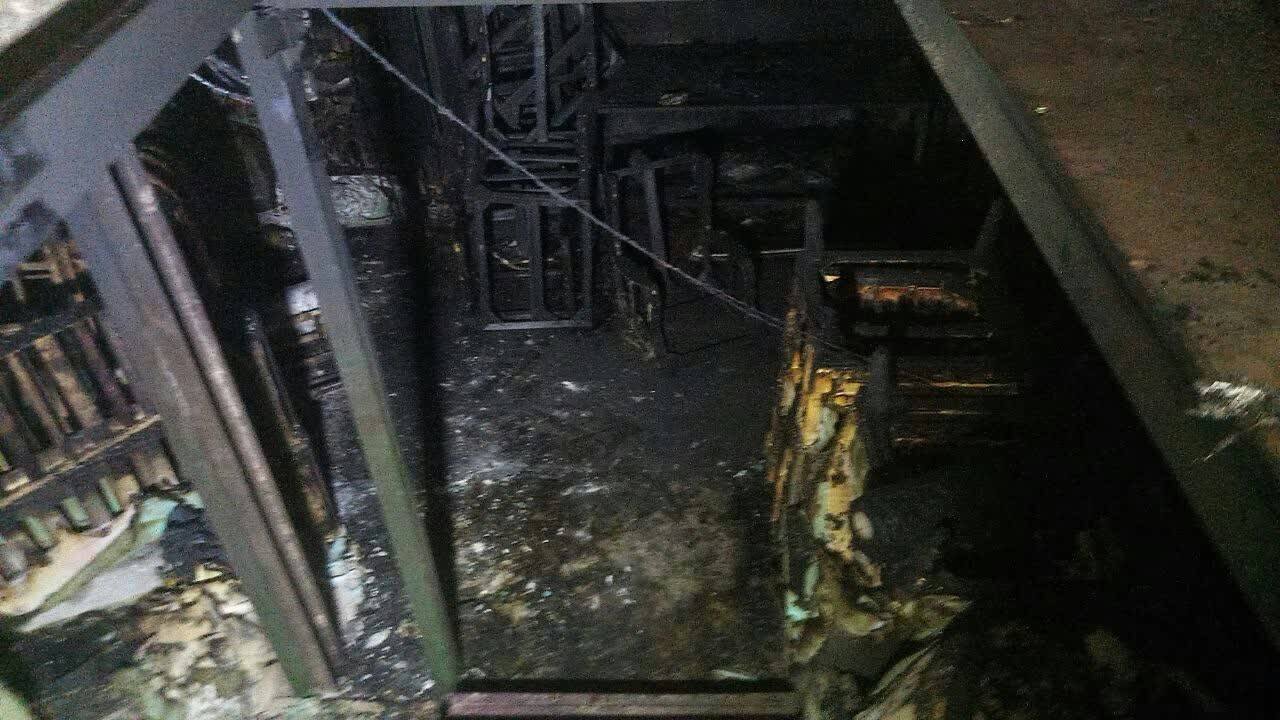 جزئیات آتشسوزی در کارگاه مبلسازی با ۴ فوتی/ عکس