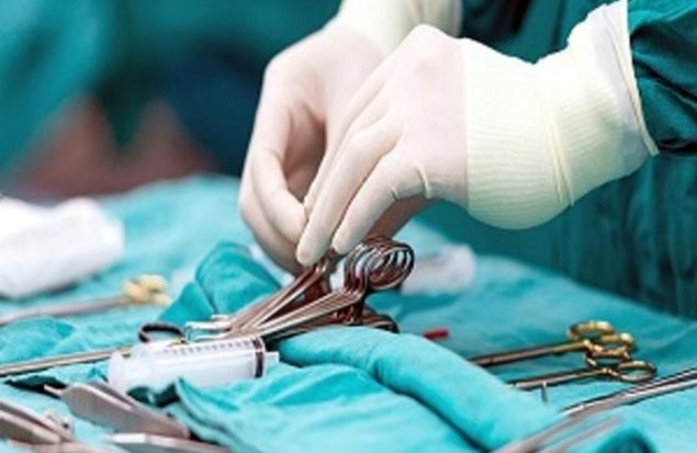 سالانه بیش از ۱۰ هزار بیمار خارجی برای انجام عمل جراحی به کرمانشاه می‌آیند