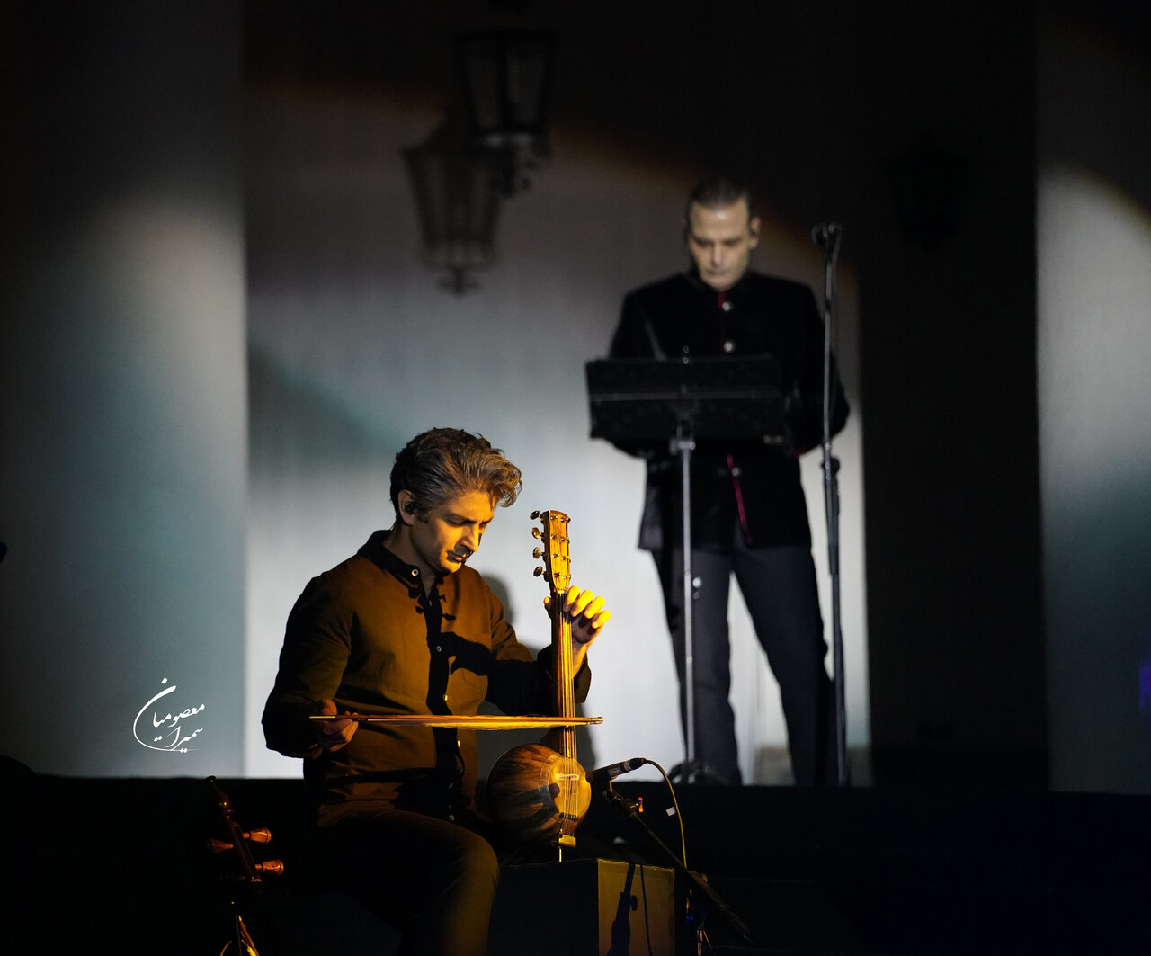 نفس میکشم که روی صحنه برای مردم ساز بزنم/ قطعه «میدانی تو» را به جزیره تنهایی میبرم