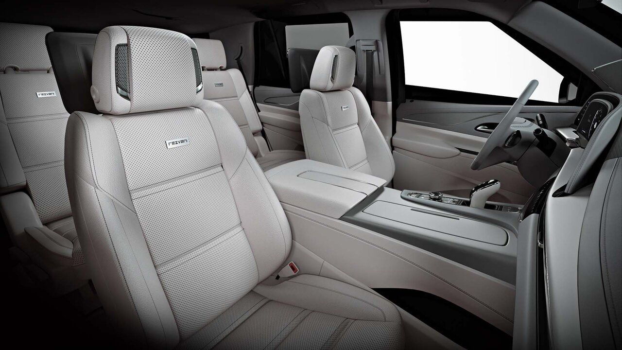 تانک عجیب جیمیفاکس اسپری فلفل میپاشد!/ عکس