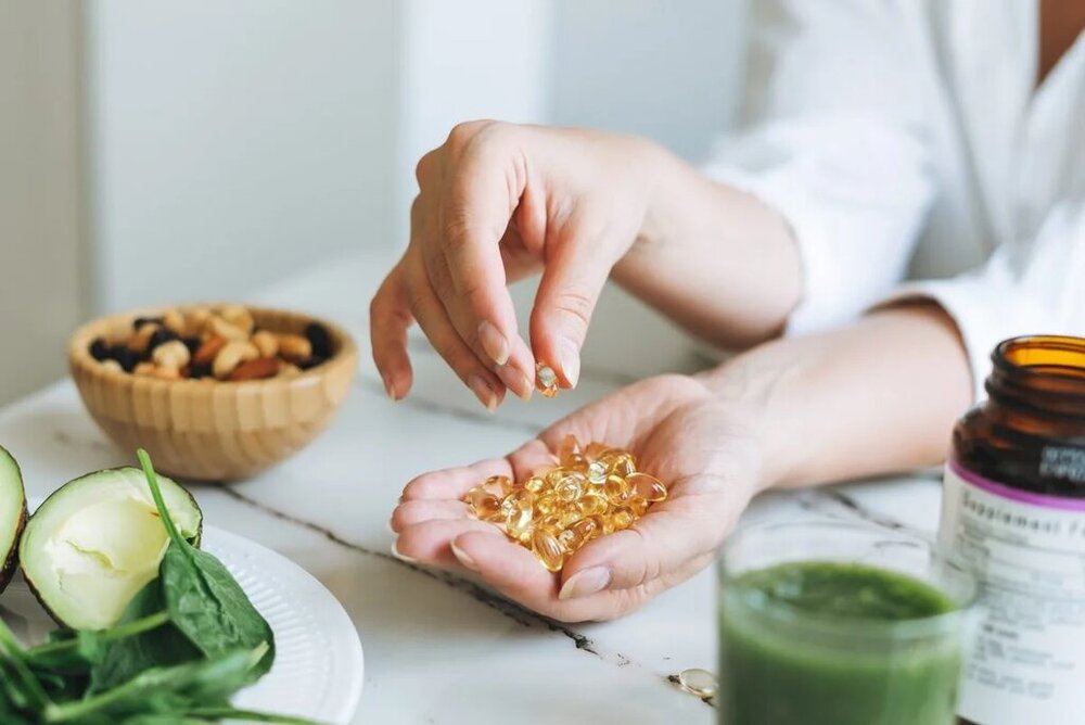 این ویتامین به کاهش و کنترل یک بیماری پوستی کمک میکند