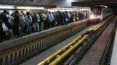 مرگ دردناک مرد میانسال در برخورد با قطار مترو/ یک جفت کفش به قیمت جانش تمام شد