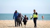 گزارش گاردین از جنایت مقام‌های انگلیسی علیه کودکان پناهجو