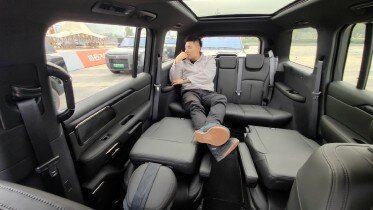 تصاویر | قدرت‌نمایی چین با شاسی‌بلند برقی ۴۷هزار یورویی