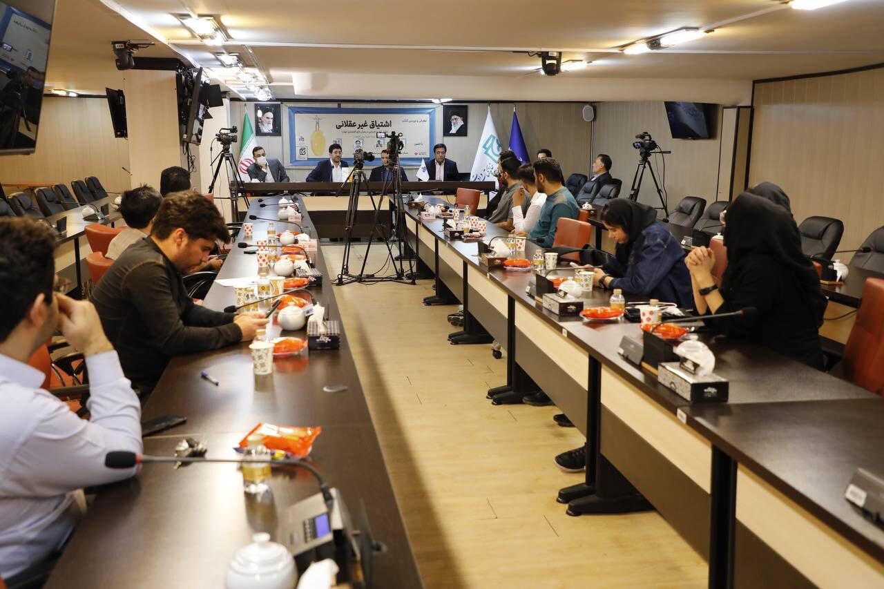 آژیر وضعیت غیر عادی در بازار به کمک مالی رفتاری