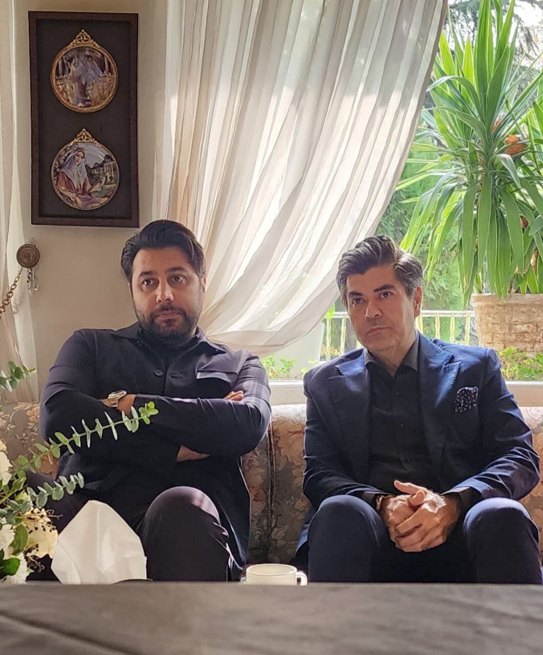 تصاویری تازه از سالار عقیلی و احسان خواجه‌ امیری در منزل گلپا