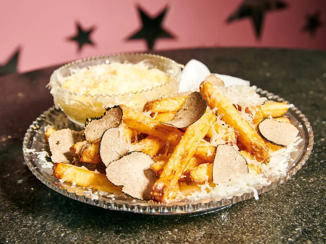 گرانترین خوراکیهای جهان؛ از پنیر یک و نیم میلیارد تومانی تا ساندویچ ۱۰ میلیون تومانی/ عکس