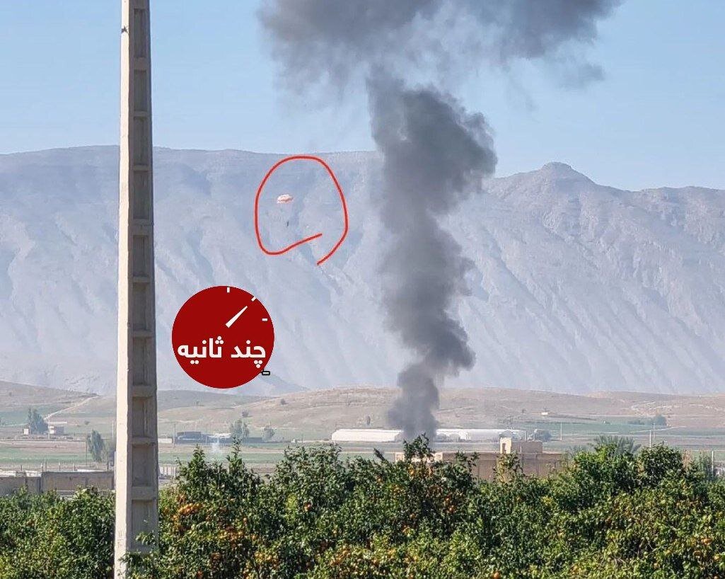 لحظه ایجکت خلبان هواپیمای سوخو ۲۲/ عکس