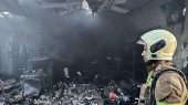 آتش‌سوزی کارگاه بزرگ تولید تشک در خیابان پیروزی