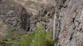 یک آبشار؛ بیخ گوش تهران