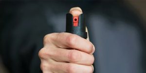 استفاده از اسپری فلفل در مدرسه