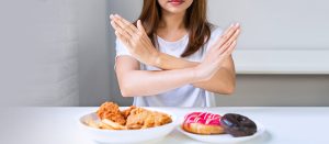 این ۵ عادت غذایی را ترک کنید/ عاداتی که سبب اختلالات متابولیک می‌شوند