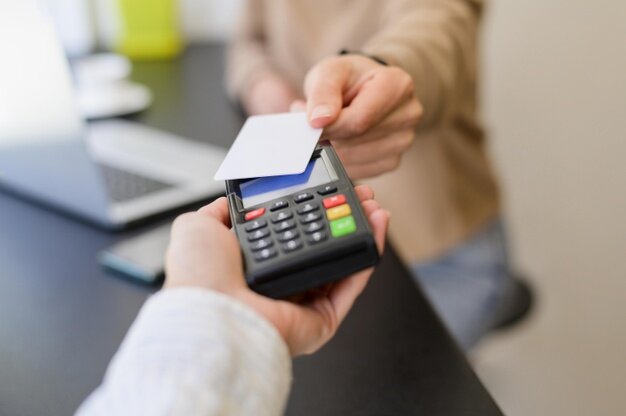 مراقب باشید کارت به کارت هم مالیات دارد/ اطلاعیه مهم سازمان مالیاتی