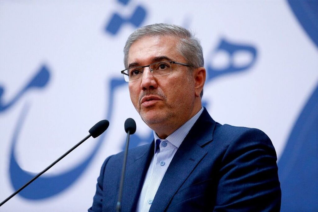عکسی از داود منظور
