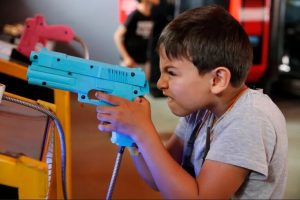 تاثیر بازی‌های جنگی بر رفتار کودکان/ همذات پنداری با شخصیت‌های شیطانی را چه باید کرد؟