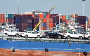 ترخیص بیش از ۱۵ هزار خودرو از گمرکات