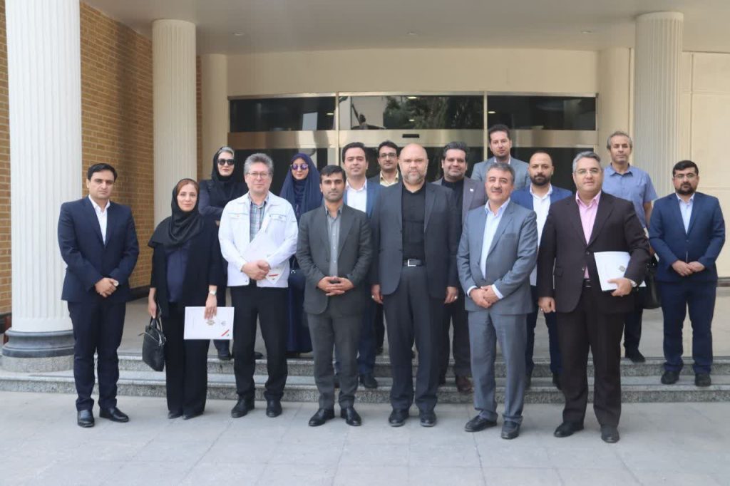 با حکم مشاور استاندار و مدیرکل امور بین الملل استانداری تهران محمود کیاپور دبیر کارگروه ارتباطات صنایع و اشتغال استانداری تهران شد