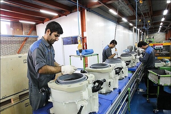 فرار نیروی کار از بخش تولید و تهدیدات جدی برای رشد اقتصادی