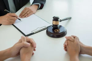 ۱۲ شرط ضمن عقد و حق نصف دارایی شوهر 