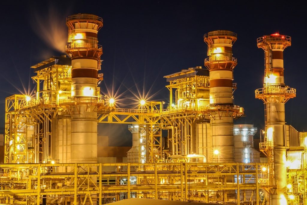 وزیر نیرو: ۱۴ مگاپروژه برای عبور از اوج بار ۱۴۰۴