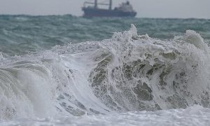 هشدار جوی درباره امواج شدید دریا در جنوب