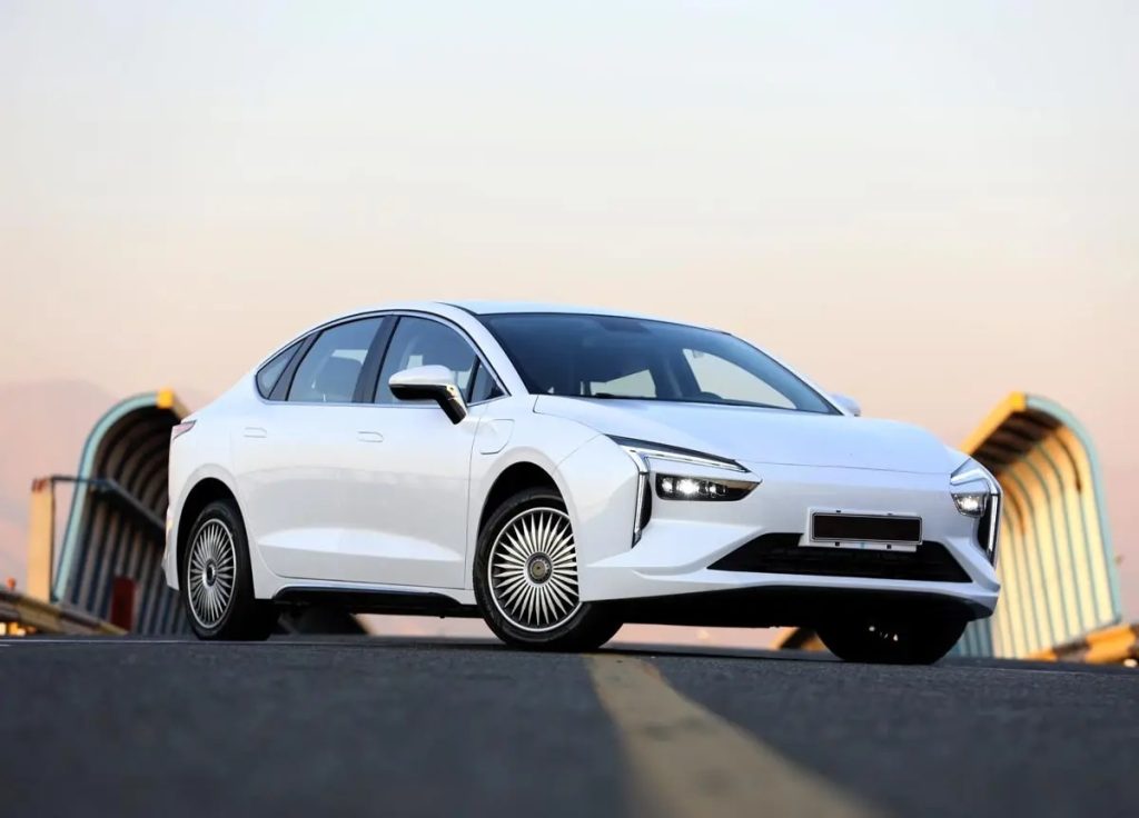 از فردا؛ ایران خودرو با خودروهای برقی به میدان می‌آید