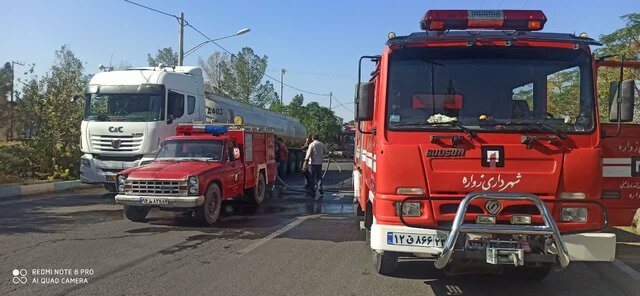 حریق در تانکر ۳۱ هزار لیتری گازوئیل در زواره اصفهان کنترل شد