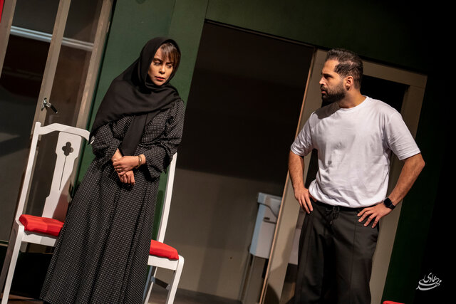 مشکلات ورود تماشاگران به تئاتر شهر و بلیت‌سوزی در نمایش «گور پلاس»