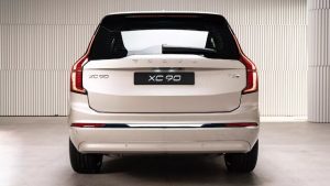 کاهش سفارشات و فشار بر تولیدکنندگان کامیون در سوئد