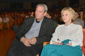 کتاب خاطرات همسر پل آستر با عنوان «داستان‌های اشباح» منتشر می‌شود