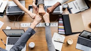 ضعف فرهنگ کار گروهی در ایران و دلایل آن