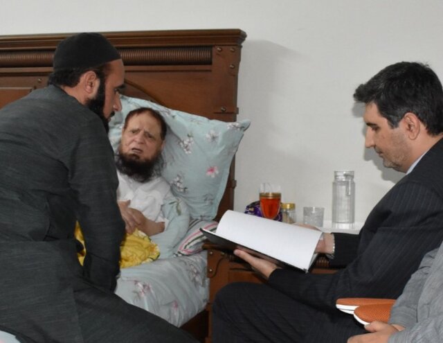 دیدار با شاعر مشهور فارسی‌گوی پاکستان