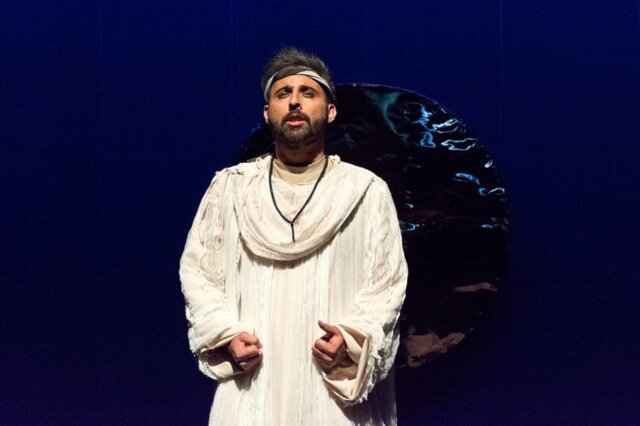 بزرگداشت کورش کبیر و نمایشی که بر صحنه رفت