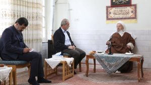 دیدار رئیسجمهور با آیتالله مکارم شیرازی در قم