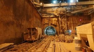 مترو حافظیه متوقف شد؛ نگرانی از آسیب به بنای تاریخی