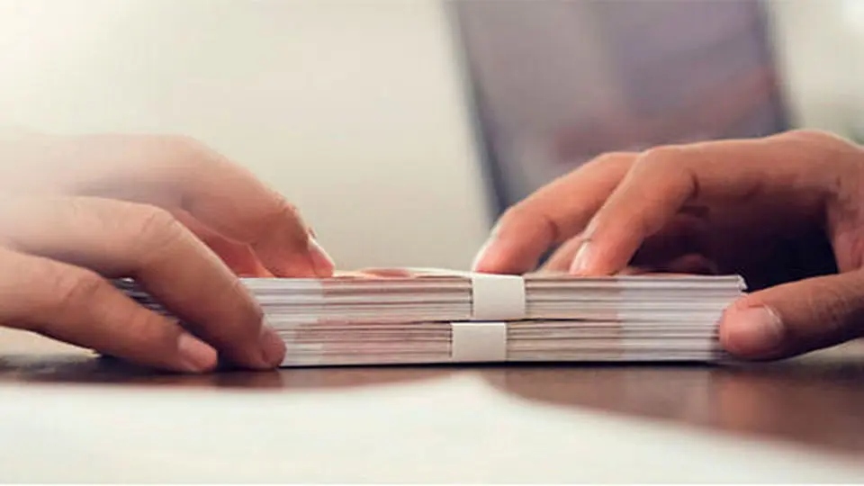 بانک ملی آماده وکالت حساب خودروهای وارداتی