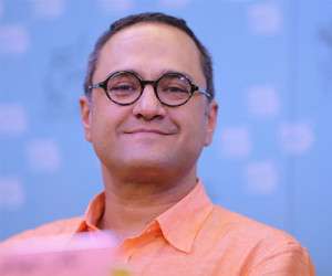 "رامبد جوان: داستانی کمدی در دل خاطرات جنگ"