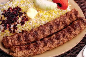 در سال ۱۳۲۳، شهرداری تهران مسئولیت نرخگذاری رستورانهای تهران را بر عهده داشت.