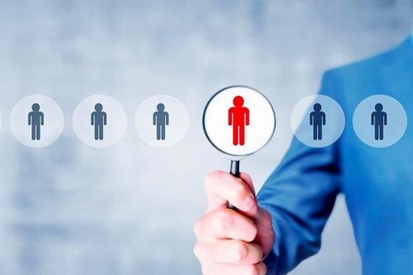 استخدام نیروی کار