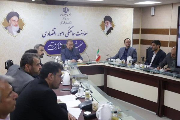 نشست مشترک برای حل مشکلات پتروشیمی آبادان در استانداری خوزستان