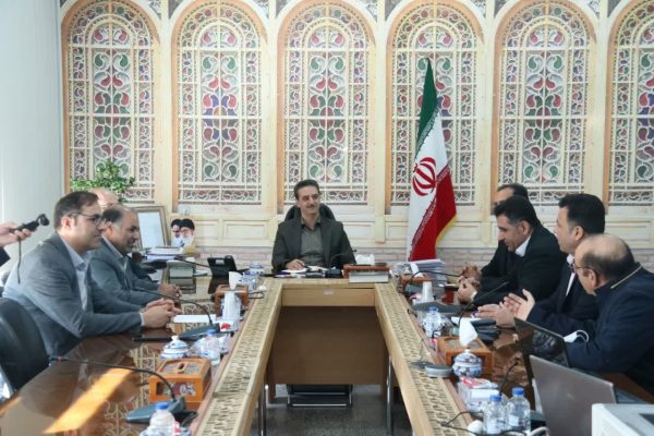 پیگیری مشکلات عمرانی اشکذر با حضور مدیران کل مرتبط در استانداری